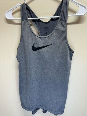 Nike Women’s Small Gray Heather Racerback Tank • NIKE PRO • Large Swoosh